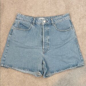 Zara 10 light wash denim shorts